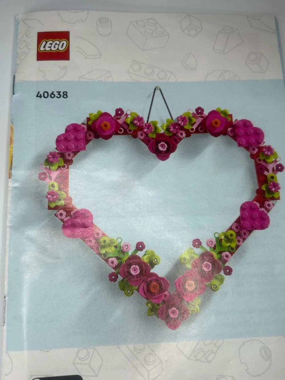 Lego flowers and Heart Ornament Building Toy Kit manual - Picture 3 of 4